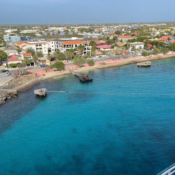 Poshaste’ OG Closet - Picture 10 of 16